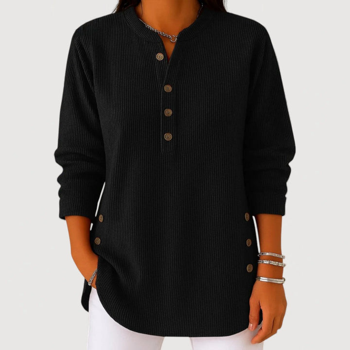 ANIKA – COSY BUTTON TOP